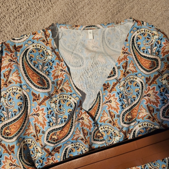 Dress - Picture 2 of 3